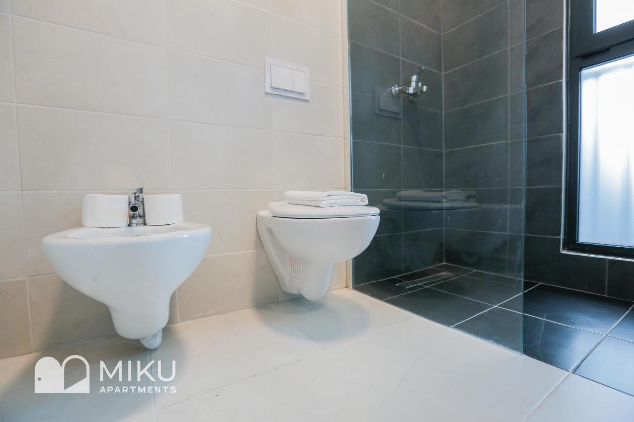 Miku Apartment - Glamorous 1Bedroom Apartment At Olympic Residence Tirana Zewnętrze zdjęcie